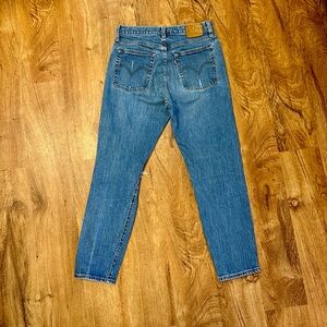 Vintage Big E Distressed Ankle/Cropped Wedgie Levi’s. 27